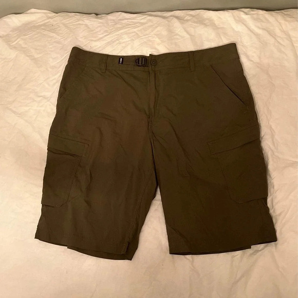 Mens Rei Green Cargo Shorts 38 - Picture 1 of 4